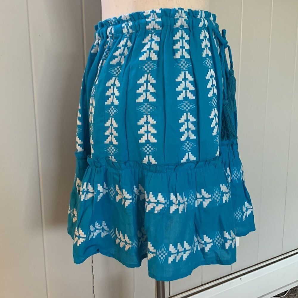 Elan blue with white arrow tribal design skirt with ruffle sz med - Picture 6 of 14